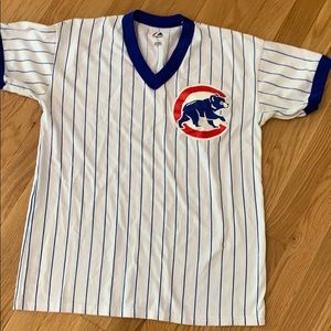Size XL kids (S Women’s) Cub’s Baseball T-shirt
